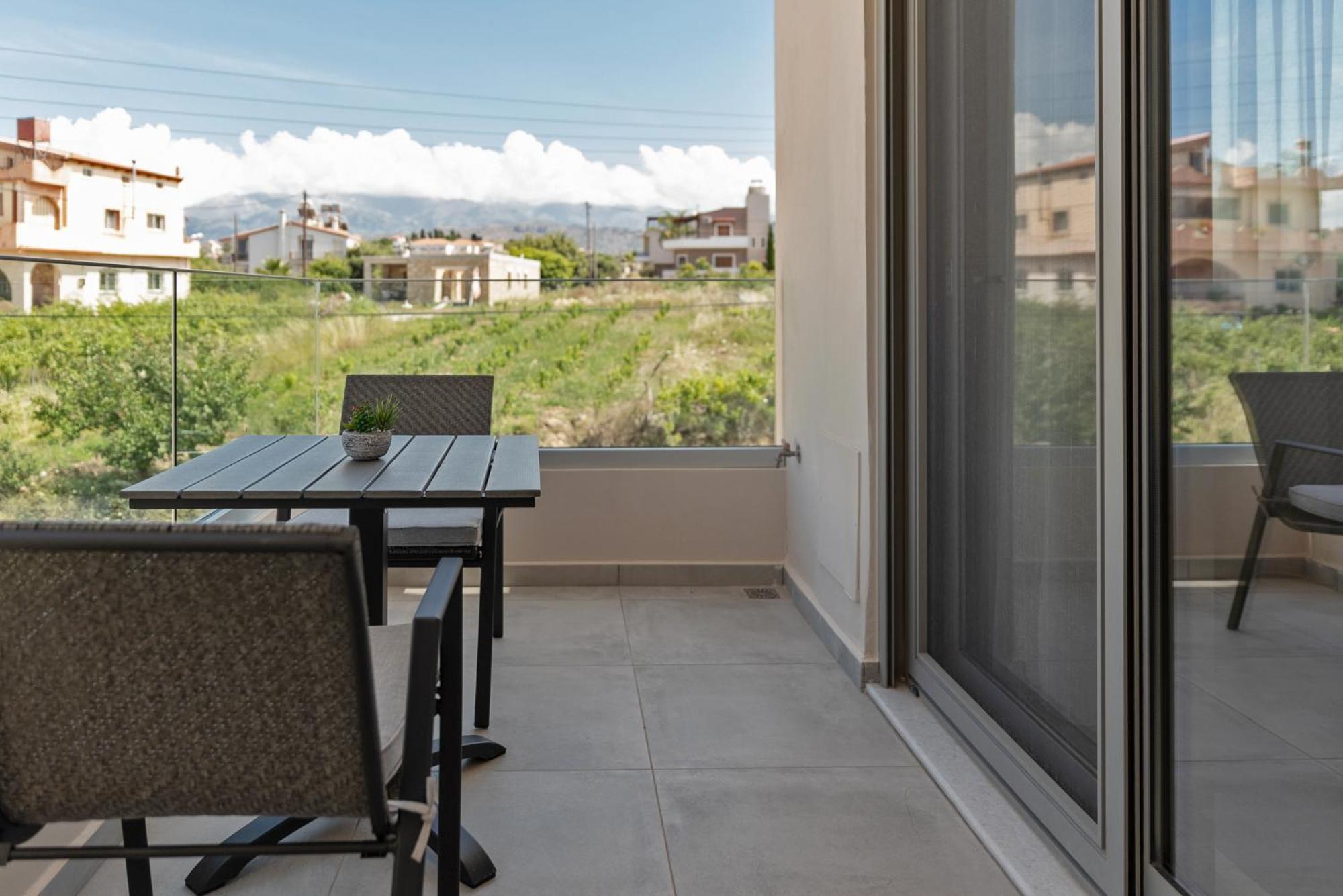 Oliva Verde Residences Galatas  Ngoại thất bức ảnh