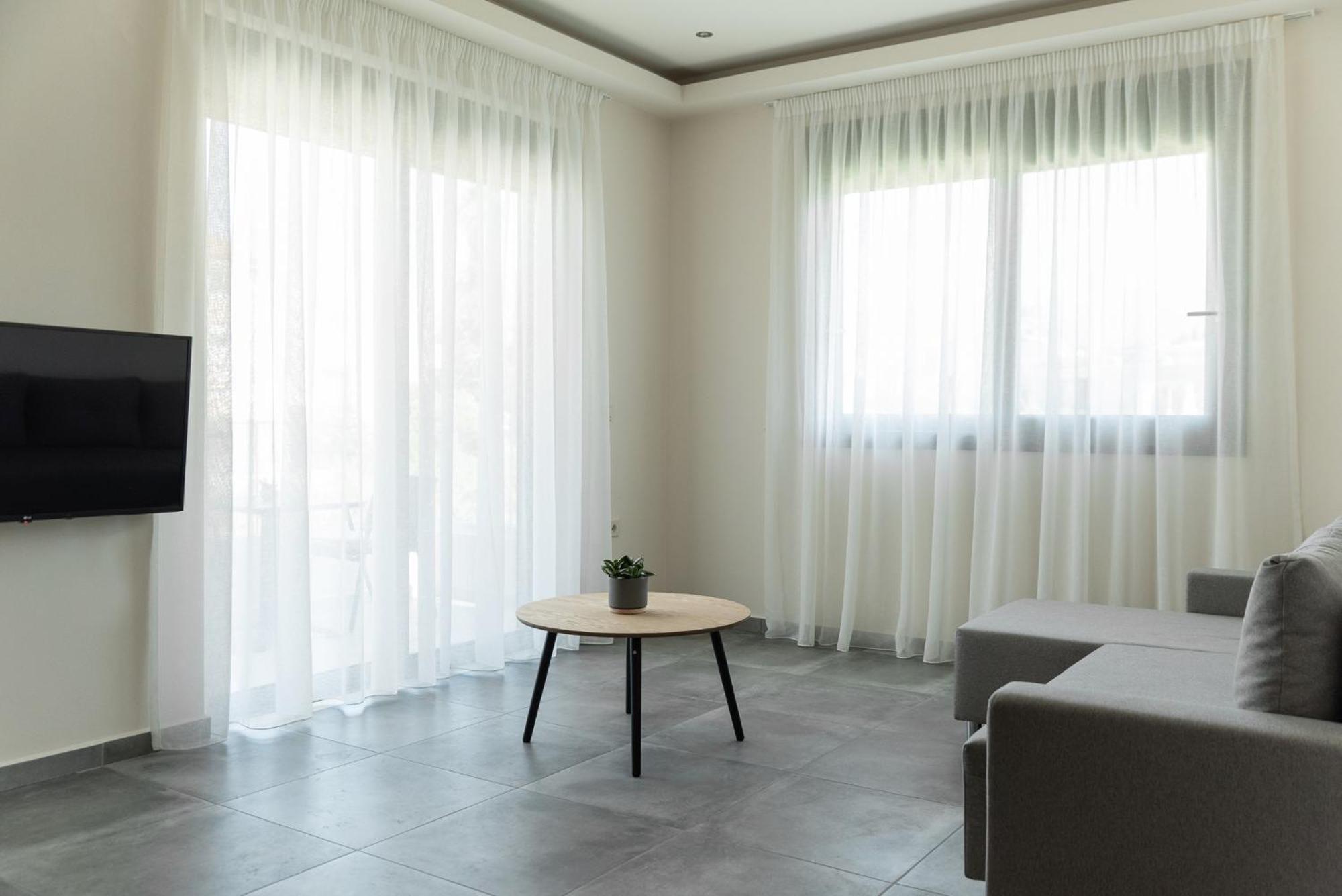 Oliva Verde Residences Galatas  Ngoại thất bức ảnh