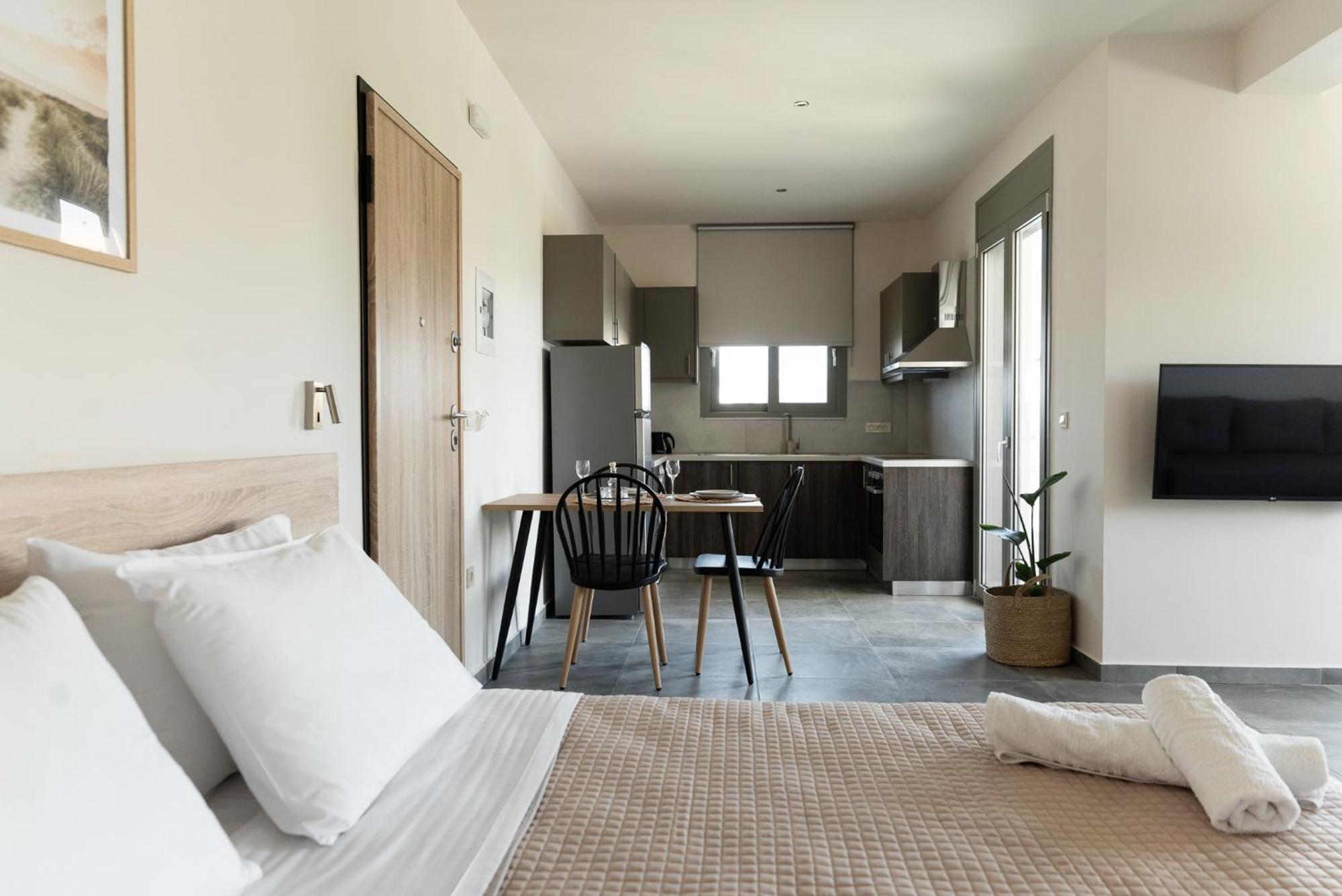 Oliva Verde Residences Galatas  Ngoại thất bức ảnh
