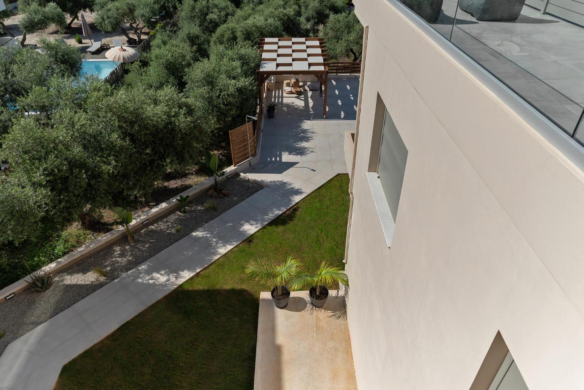 Oliva Verde Residences Galatas  Ngoại thất bức ảnh