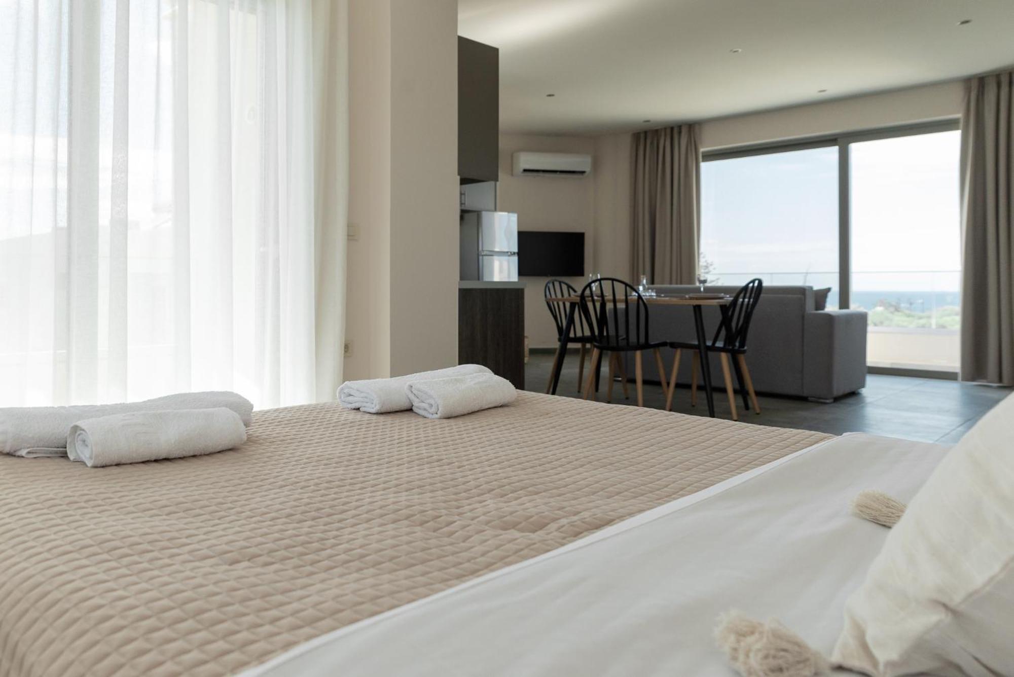 Oliva Verde Residences Galatas  Ngoại thất bức ảnh